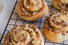 Almond-butter-cinnamon-buns