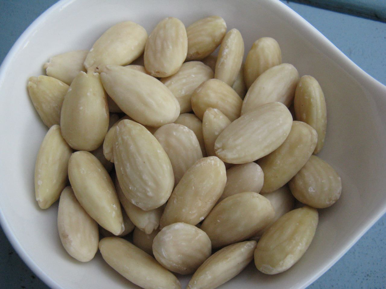 Blanched-Almonds