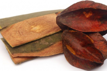 Arjuna-Bark-and-Dried-Fruits
