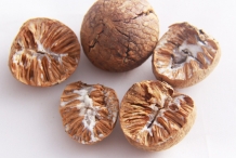 Half-cut-Betel-nuts