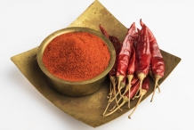 Dried-chili-with-powder