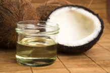 Coconut-oil-Palmier