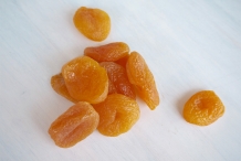 Dried-Apricots-2