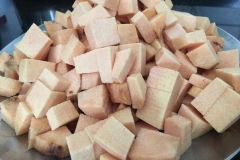 Cut-and-cubed-pieces-of-the-tuber-of-Elephant-Yam
