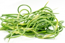 Garlic-scapes-5