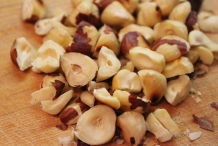 Toasted-Hazelnuts-coarsely-chopped