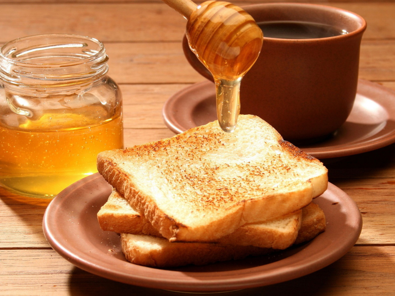 Honey-on-the-toast-bread