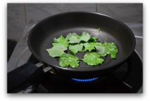 Indian-Mallow-leaves-compress