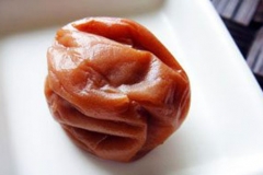 Pickled-Japanese-apricot