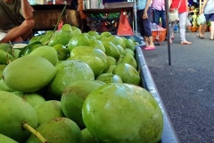 Kwini-Mangoes-sold-in-market