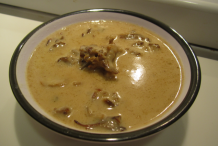 Creamy-Maitake-Mushroom-soup