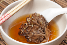 Roasted-Maitake-Mushroom-In-Smoky-Tea-Broth