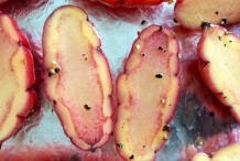 Tuberroot-of-New-Zealand-Yam-cut