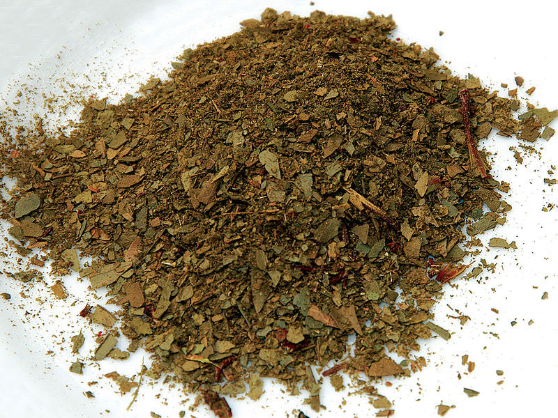 Dried-crushed-leaves-of-Pepperberry