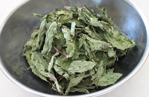 Dried-leaves-of-plantain-herb