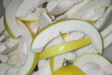 Pomelo-peel