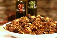 Balsamic-Caramelized-Onions-Pumpernickel-Stuffing