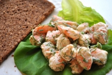 Shrimp-Salad-With-Butter-Lettuce-and-Pumpernickel-Bread