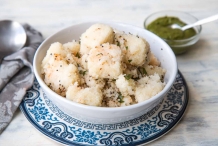 Steamed-Semolina-and-Oat-cake