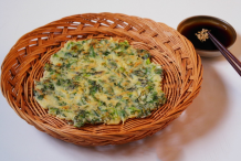 Shepherd’s-purse-&-wild-chive-pancake