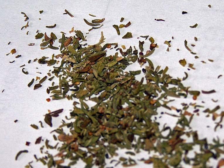 Dried-leaves-of-Summer-savory