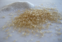 Turbinado-sugar-2