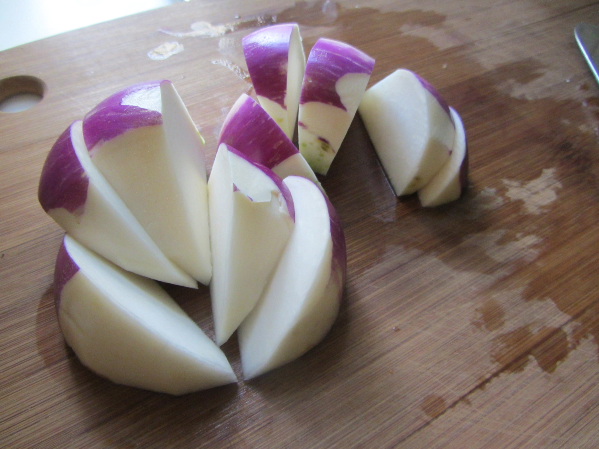 Turnip-bulb-cut