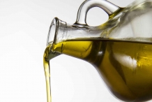 Pouring-Vegetable-oil