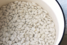 Soaked-White-Kidney-Beans