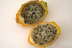 Half-cut-Yellow-Dragonfruit