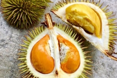 Half-cut-Yellow-Durian-fruit