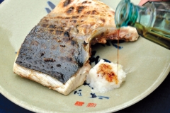 Charcoal-grilled-yellowtail-fish