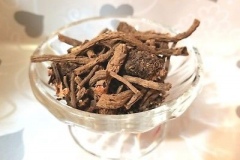 Dried-roots-of-Yerba-mansa