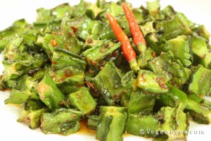 Hot and Spicy Winged Beans