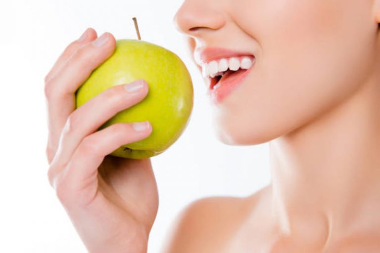7 Vitamins and Minerals That Help Strengthen Teeth