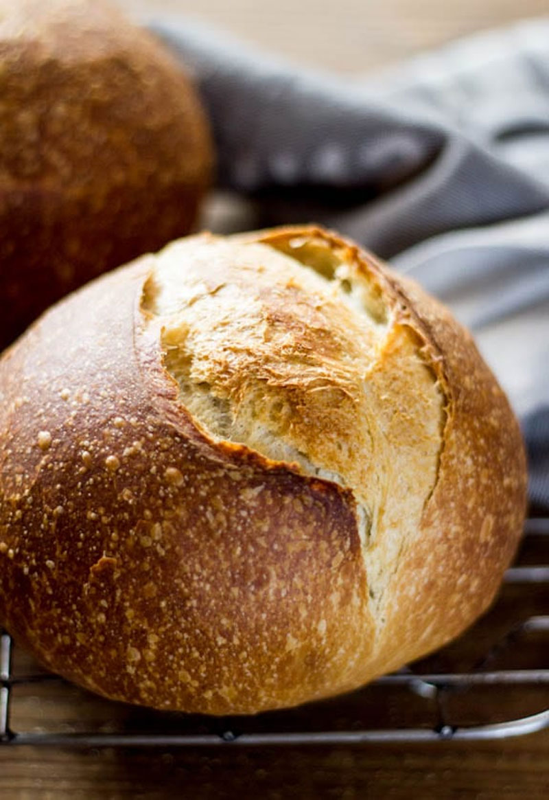 Sourdough bread - Definition of Sourdough bread