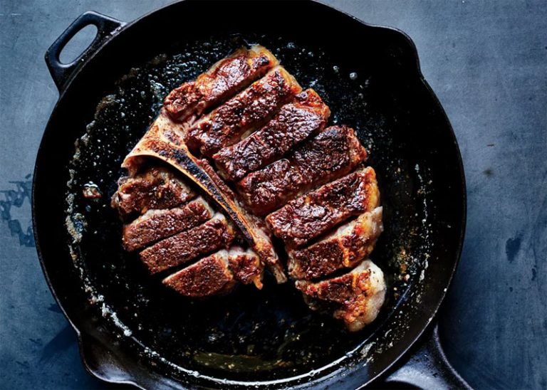 Porterhouse steak Definition of Porterhouse steak