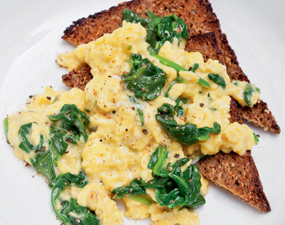 How to Make Spinach Scramble with Toasted Rye Bread Healthy Recipe