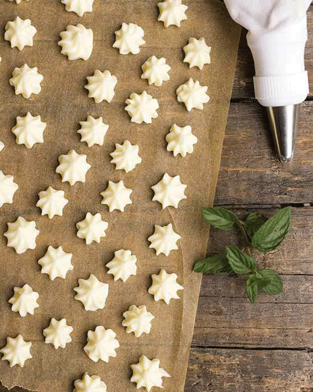 Quick & Easy Ketogenic Cooking Meal Plans and Time Saving Paleo Recipes