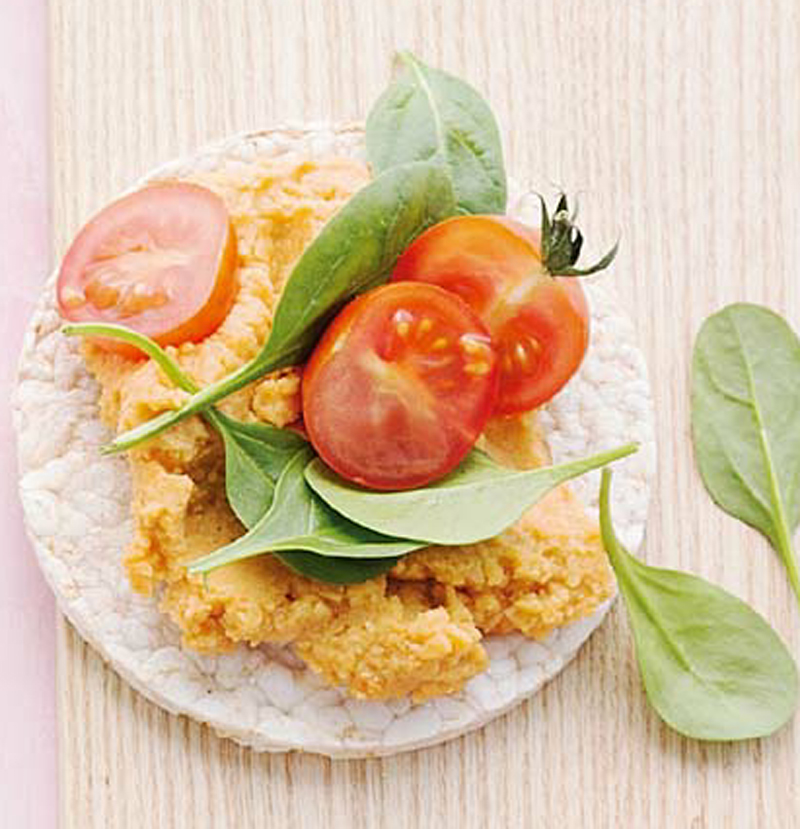 Rice cakes with hummus, tomato & spinach recipe Healthy Recipe